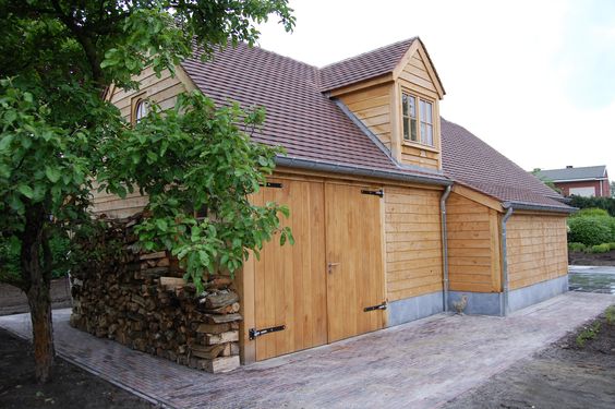 Carport en old timer garage - Eiken bijgebouwen, houten bijgebouwen, bouwpaketten: poolhouse, carport,... - Crown Oak
